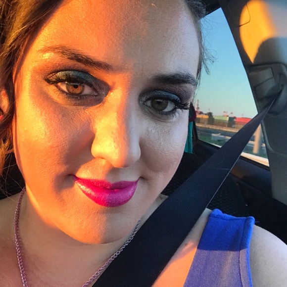 Meet your Posher, Christina - Picture 3 of 8